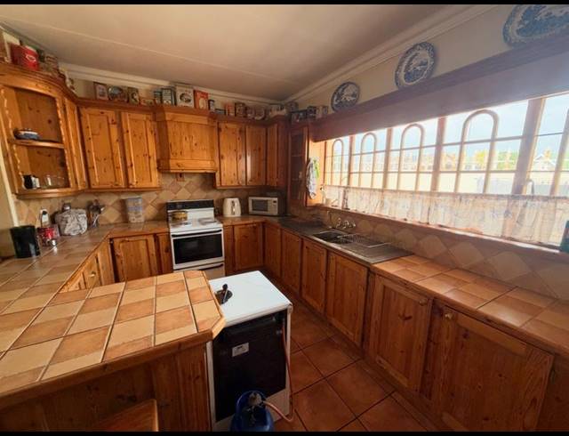 3 BEDROOM HOUSE FOR SALE IN UNITAS PARK